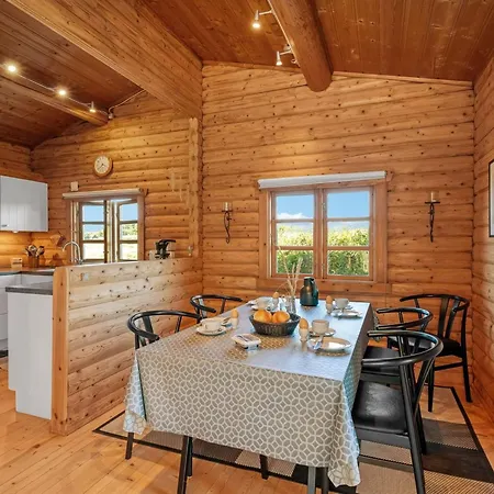 Christl - 500m From The Sea By Interhome Henne Strand