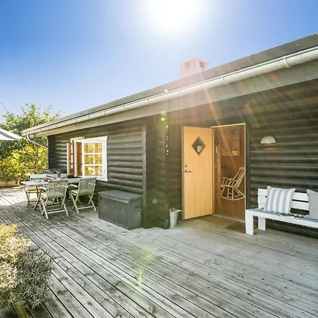 Christl - 500m From The Sea By Interhome Henne Strand